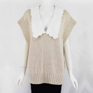 Oversize Knit Top With Contrast Collar